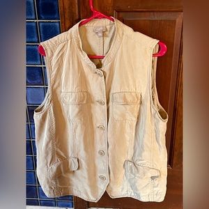 J.Jill vest 
Size large
never worn